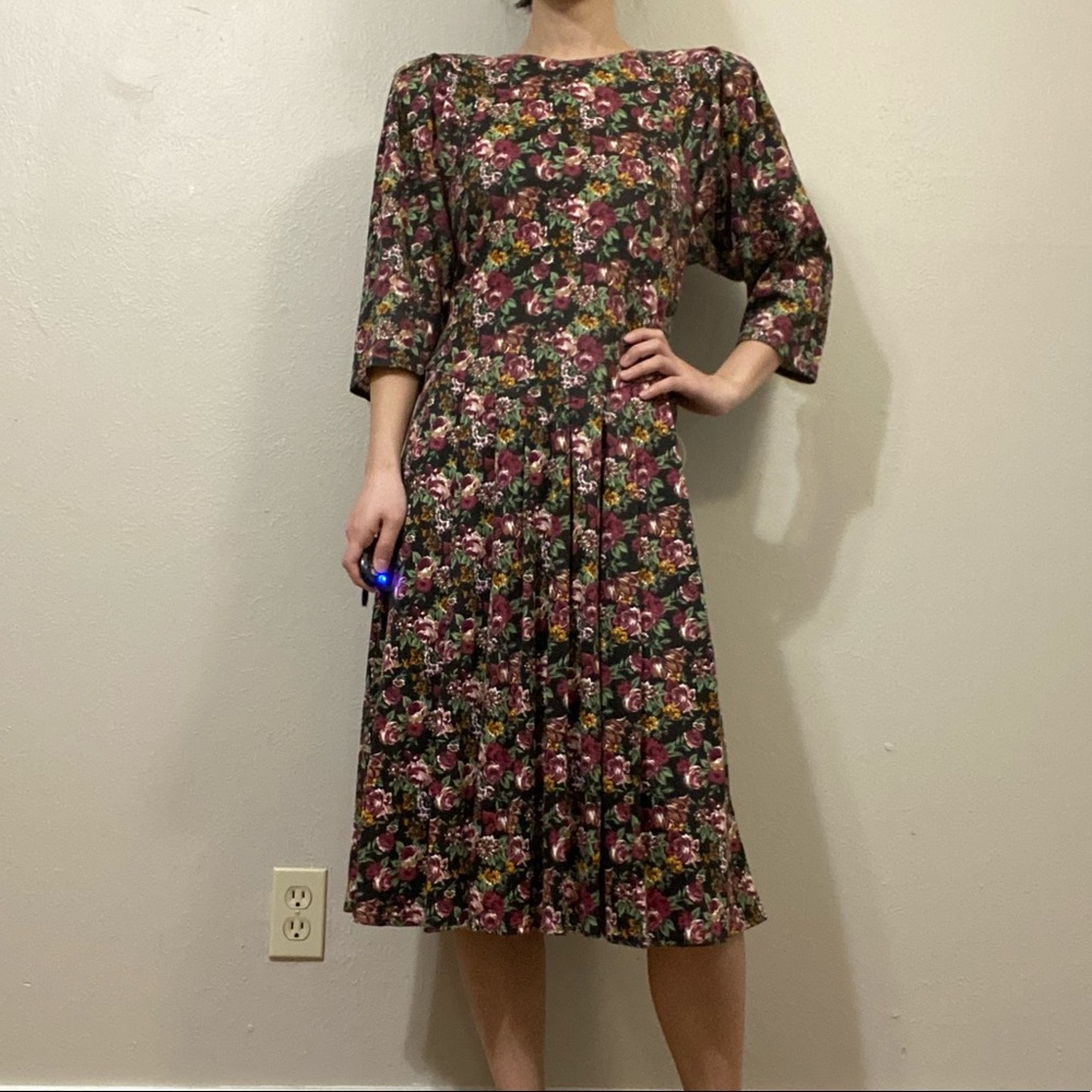 Retro vintage floral midi dress pleated skirt